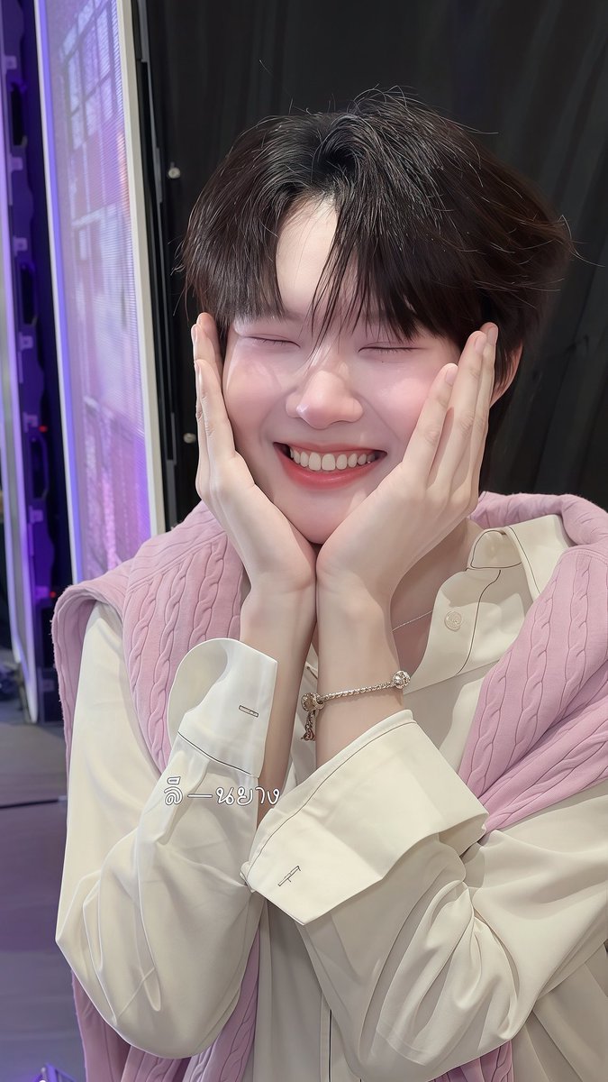 ลีㅡนยาง tweet media