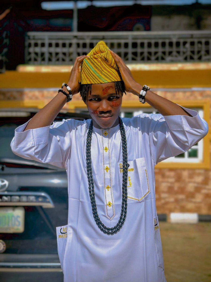 Damiberrycloth's tweet image. Da_fashion OGO 

#I'm the best when you come to sewing 💯🤝

Guys, what do you think about that 🤔??

#berry 

Don't compare my work with other designer 100% different 🙏❤