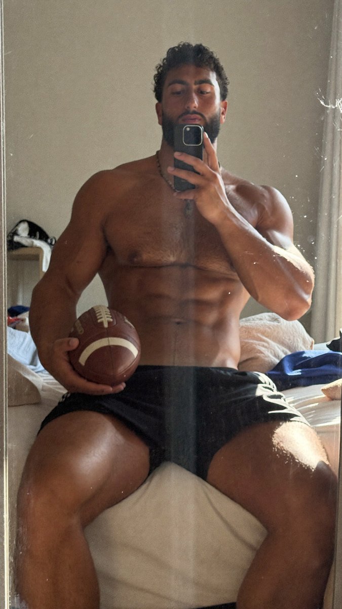 elyassorari's tweet photo. Daddy’s home https://t.co/tEg35BoaEv
