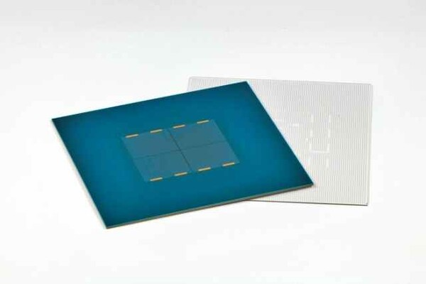 jukan05's tweet image. Exclusive: Samsung Electro-Mechanics Supplies Glass Substrate Samples to Apple

Samsung Electro-Mechanics has supplied semiconductor glass substrate samples to Apple. Following custom AI chip designer Broadcom, the company is now supplying samples to end-customer Apple as well,