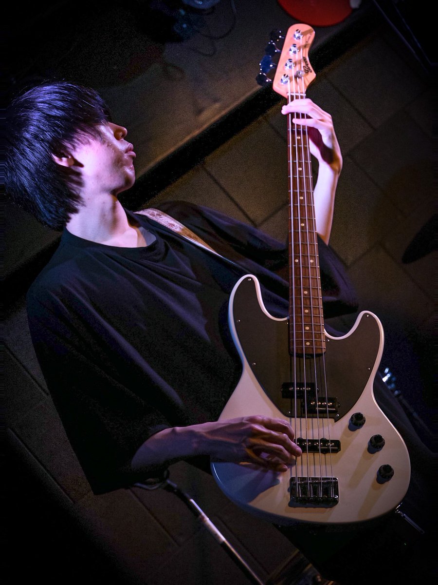 本日はba.ハセガワタクムの誕生日です。

甘い音色に、渋さが加わる1年になります。

お誕生日おめでとうございます！