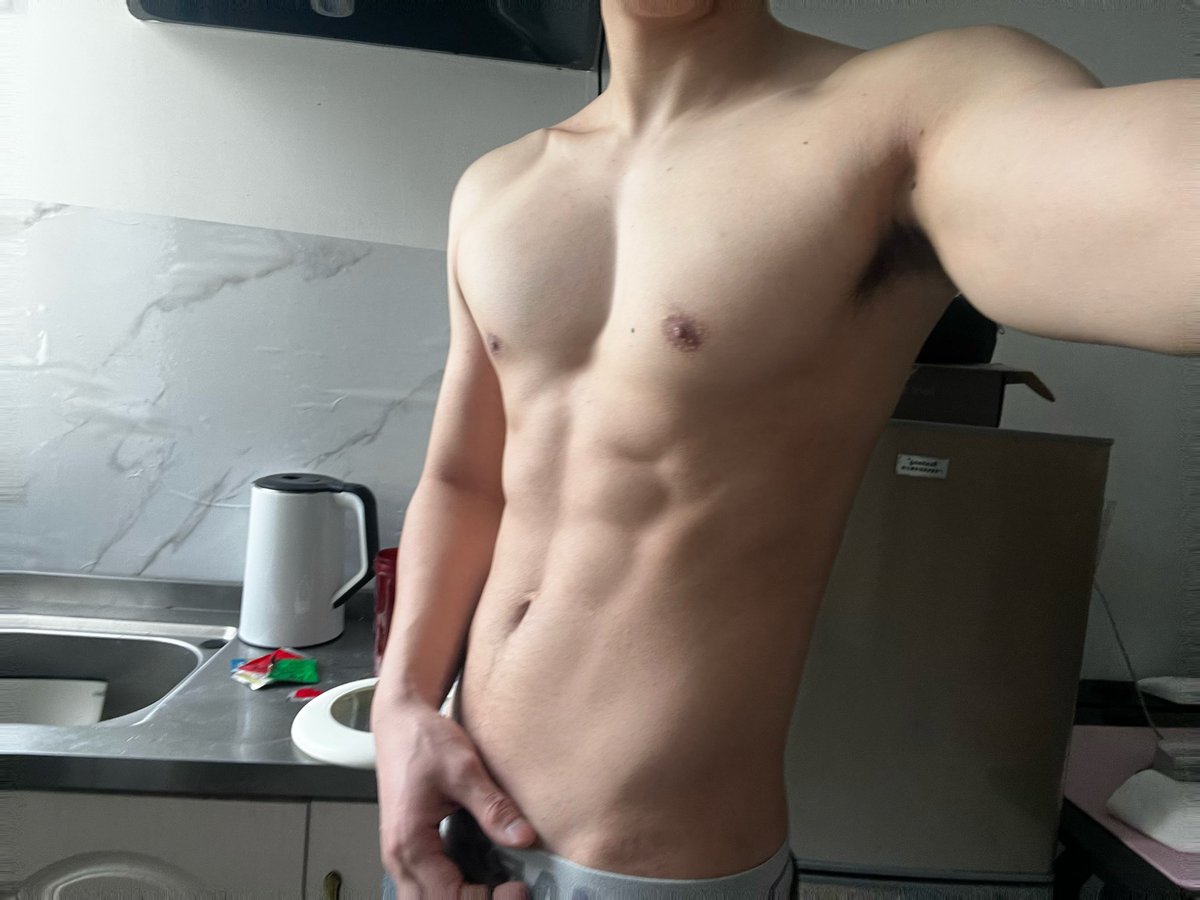 困在阴雨天 tweet media