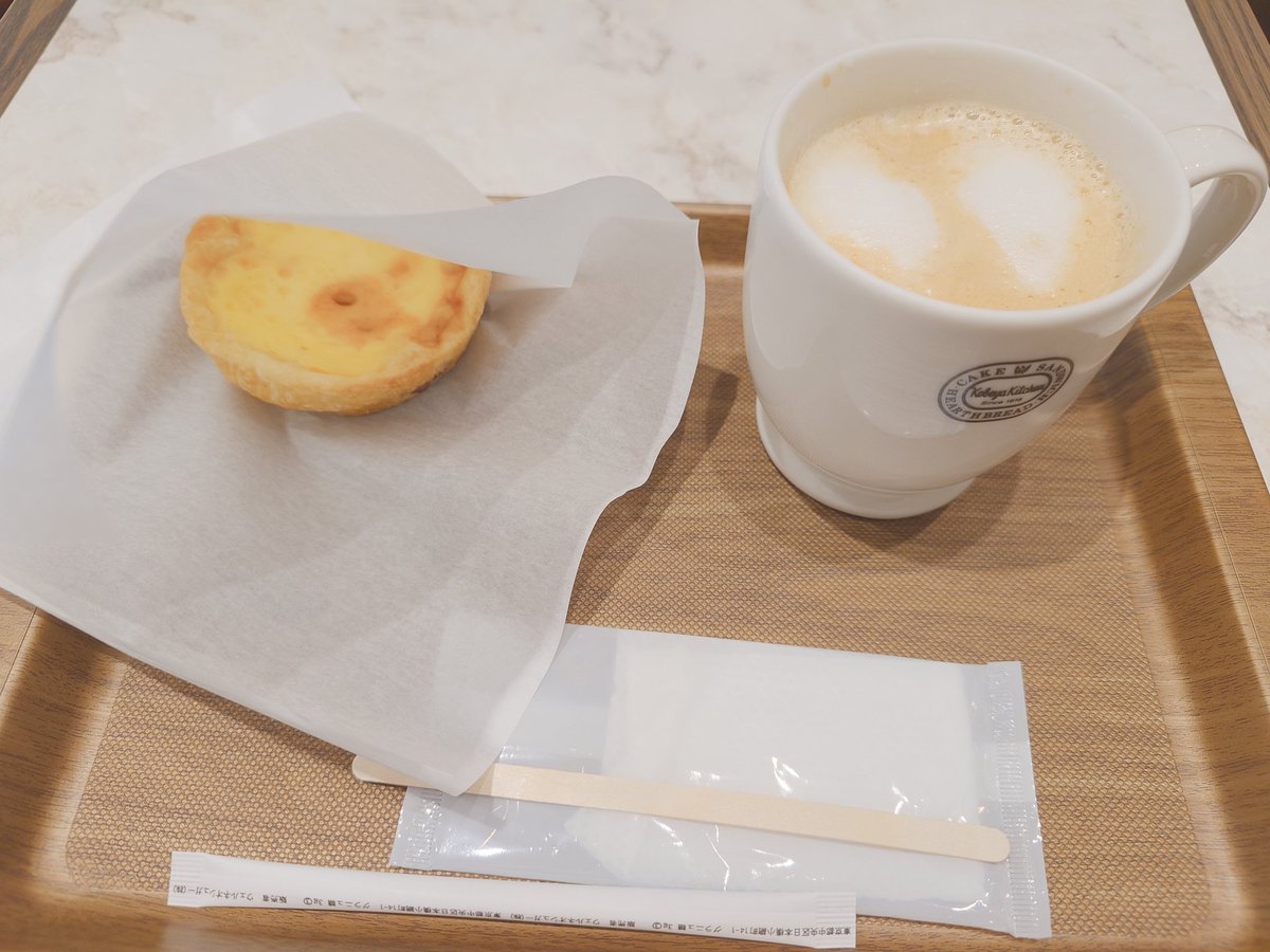 ci_e_la_musica's tweet image. 新横浜駅着いたけど、軽く腹ごしらえ〜

#TMNETWORK