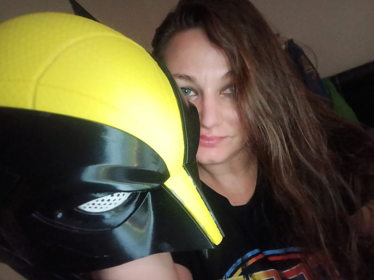 Naddleslee's tweet image. When your boss owns a 3D printer and is also #Awesome 😊 it's a little big but I'll work on that. 
(Also no I'm not bruised, I bloody burnt myself putting the parts together... I know I'm about as useful as tits on a bull😂). 
#Wolverine #Cowl
