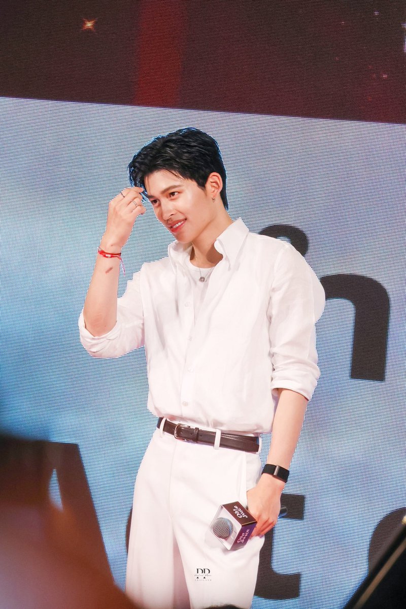 Posie tangsakyuen tweet media