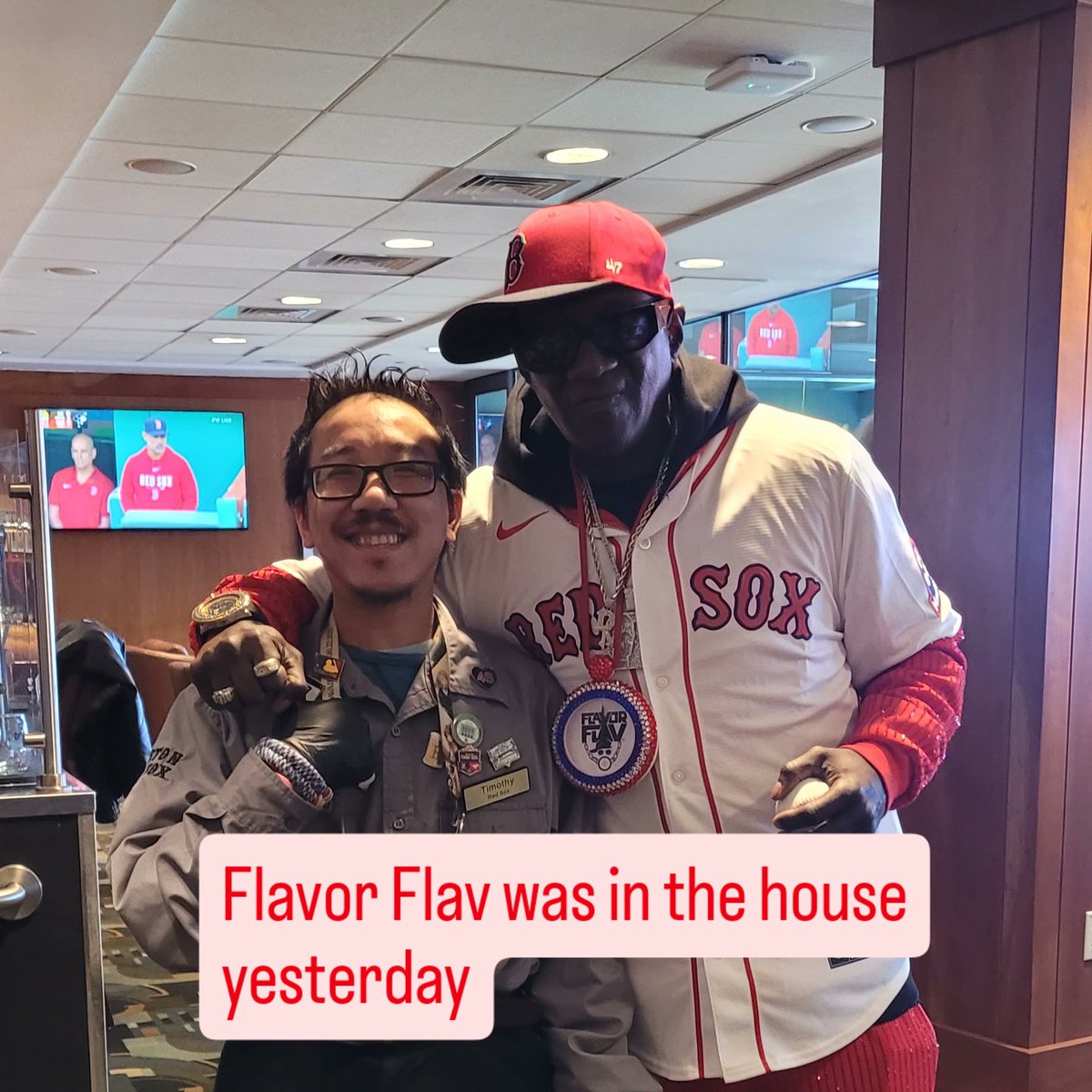 azntk89's tweet photo. Flavor Flav was in the house on Easter Sunday yeeee booooiiiii... https://t.co/61ZJxBZTNI