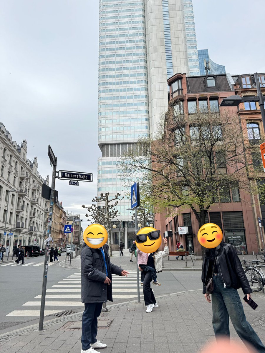 Amira🇵🇸🇺🇿 tweet media