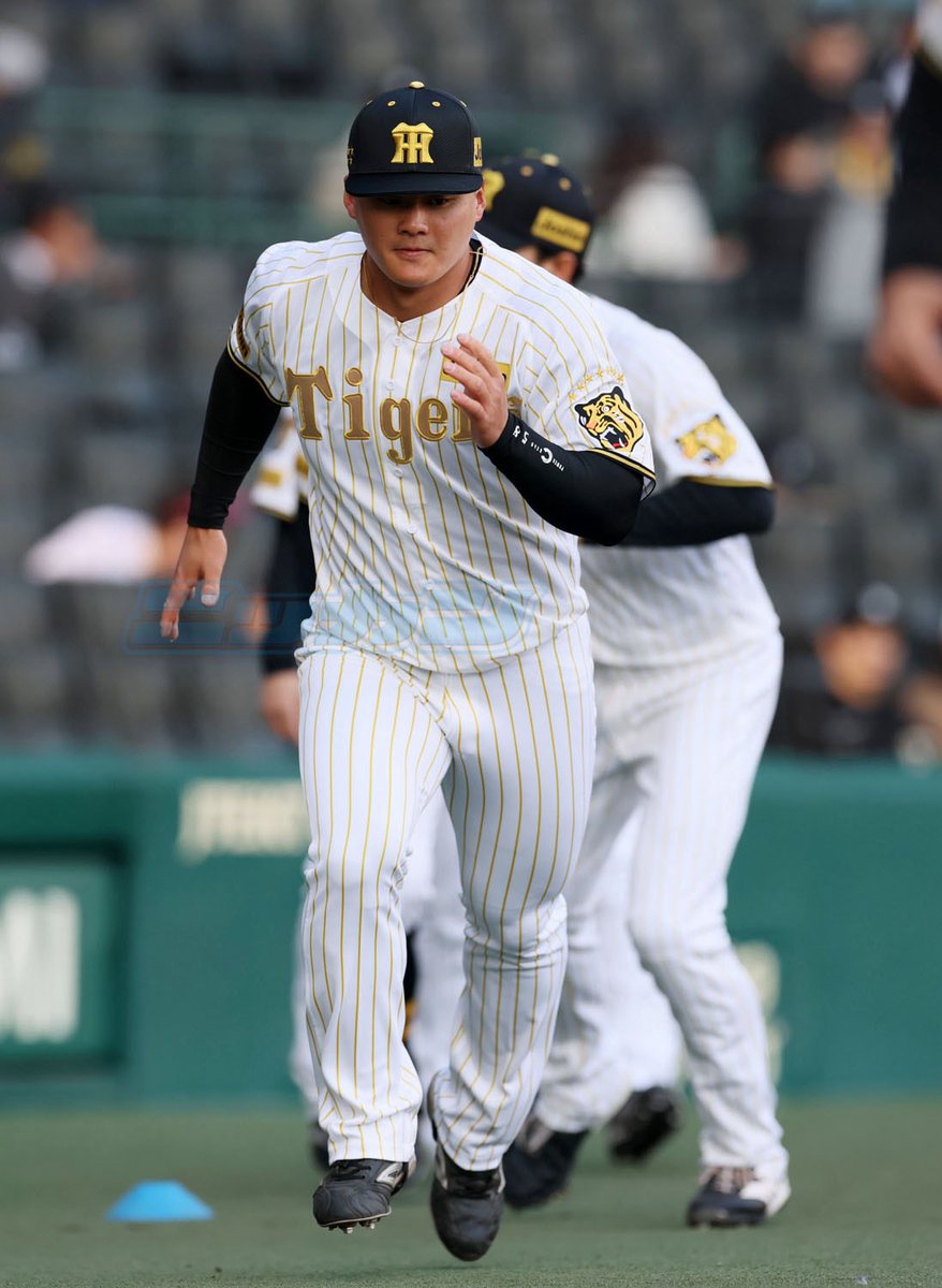 NikkanNaruohama's tweet photo. 1軍に昇格した #前川右京 選手👏
#阪神タイガース https://t.co/utlLsyx8y8