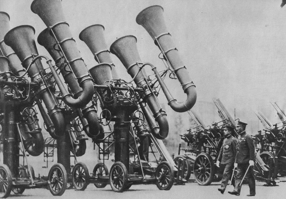 世界の武器防具百科！！ tweet media