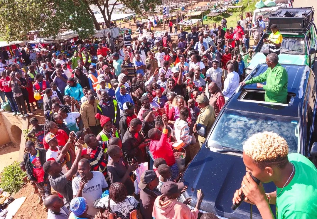 Kenyans are demanding for better governance, leadership that directly improves the lives of the common mwananchi.
#UkatibaCaravan #UGMParty #Kumekucha
#UkatibaMovement #Maraga27 #ChukuaKura #maragamashinani <a href="/dkmaraga/">David Maraga</a> <a href="/UGMParty/">United Green Movement</a> <a href="/NetoAgostinhoMP/">Neto Agostinho-JaSudan</a> <a href="/susan_lumumba/">Susan Lumumba</a>