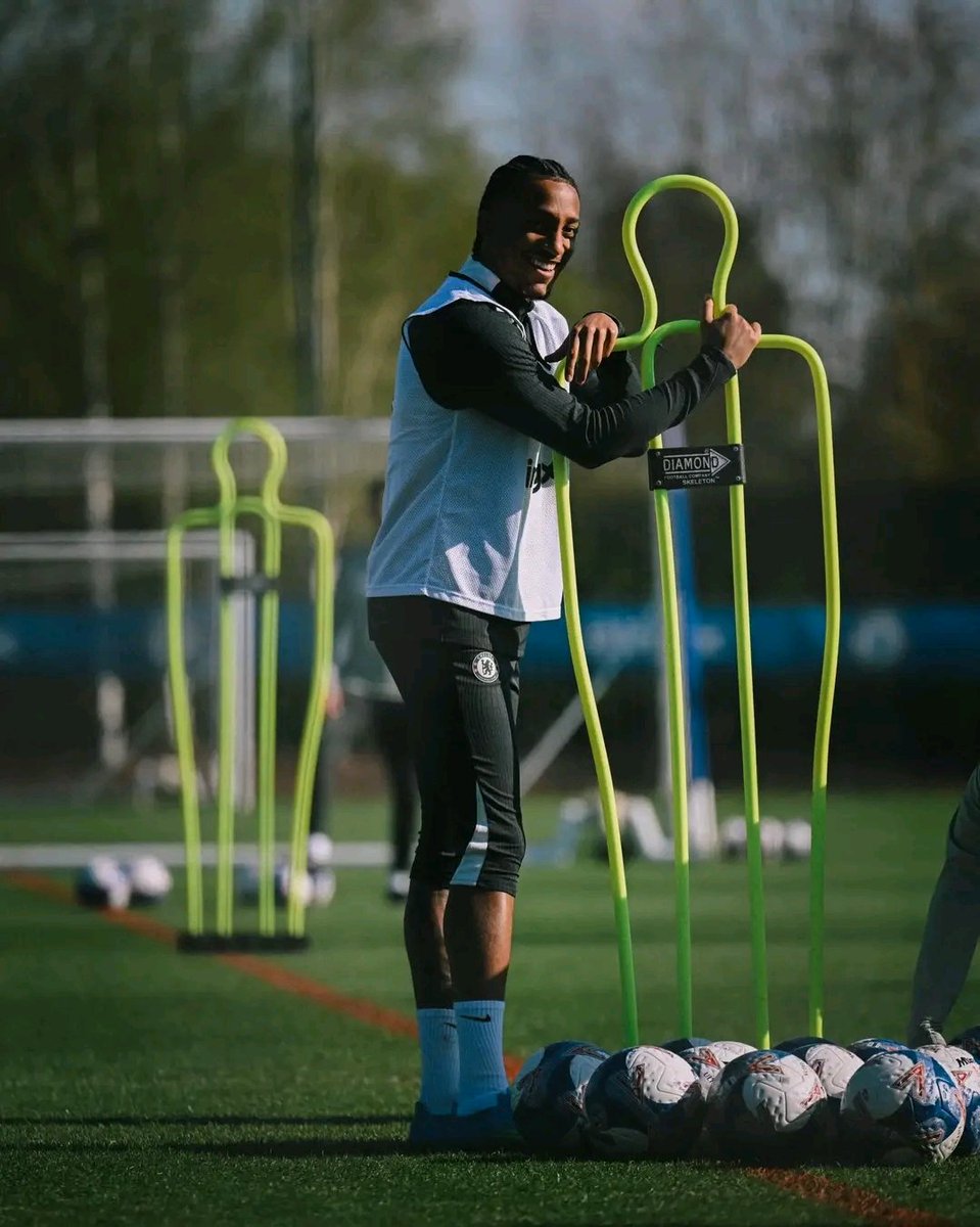 𝘈𝘯𝘵𝘰𝘯𝘪𝘰 ☯︎ tweet media