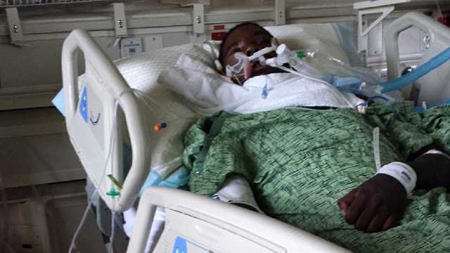 G5VE_'s tweet image. Breaking news: DJ Tunez has reportedly been admitted to the hospital after a fight with Burna Boy. An unknown source says he suffered a brain injury and a leg fracture due to excessive beating from Burna Boy and his aides. Pray for tunez