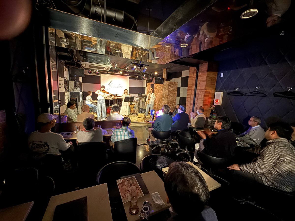 Mutopiaの2ndLIVEが終わりました✨🥰
個々の素晴らしい才能が光る、最高のメンバーでこうしてご一緒できることに感謝でいっぱいです、、🥹✨
たくさんの経験をしてきたスペシャリストだからこそお互いにリスペクトし高め合える、、と思っています🥰
メンバーの皆さん本当にありがとう🥺✨