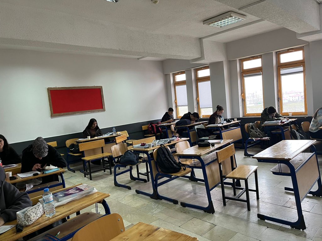 ttsosyalblmler's tweet photo. AYT modu: AÇIK 🔥
Hedef belli, tempo belli.
Bugün başlıyoruz, kazanan biz olacağız. 🚀
@agrimem 
@hasan_kokrek 
@agri_mem_arge 
@ErcanBulan04 https://t.co/GZ9kiTOESO