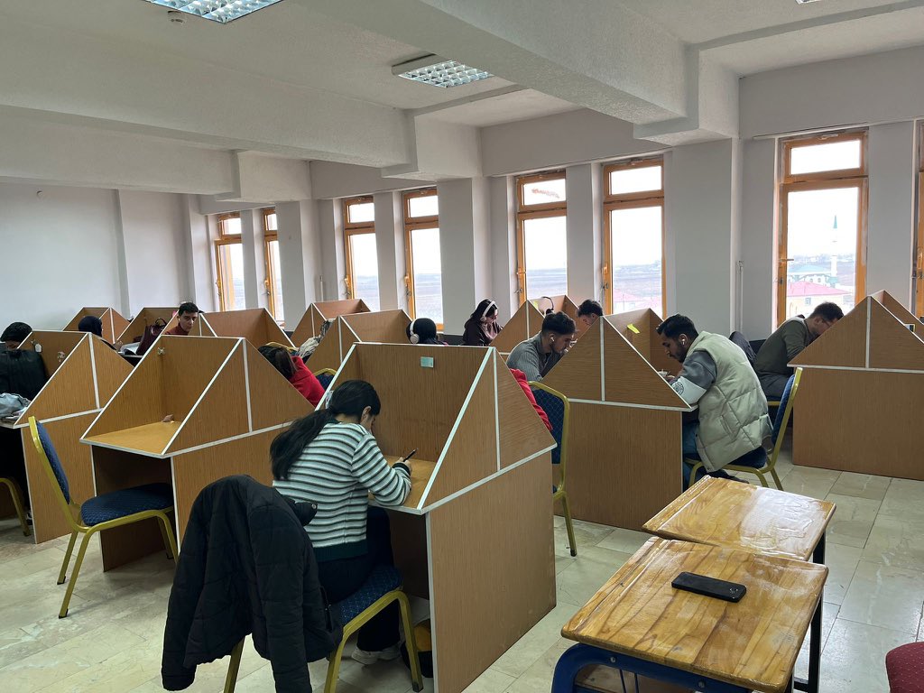 ttsosyalblmler's tweet photo. AYT modu: AÇIK 🔥
Hedef belli, tempo belli.
Bugün başlıyoruz, kazanan biz olacağız. 🚀
@agrimem 
@hasan_kokrek 
@agri_mem_arge 
@ErcanBulan04 https://t.co/GZ9kiTOESO