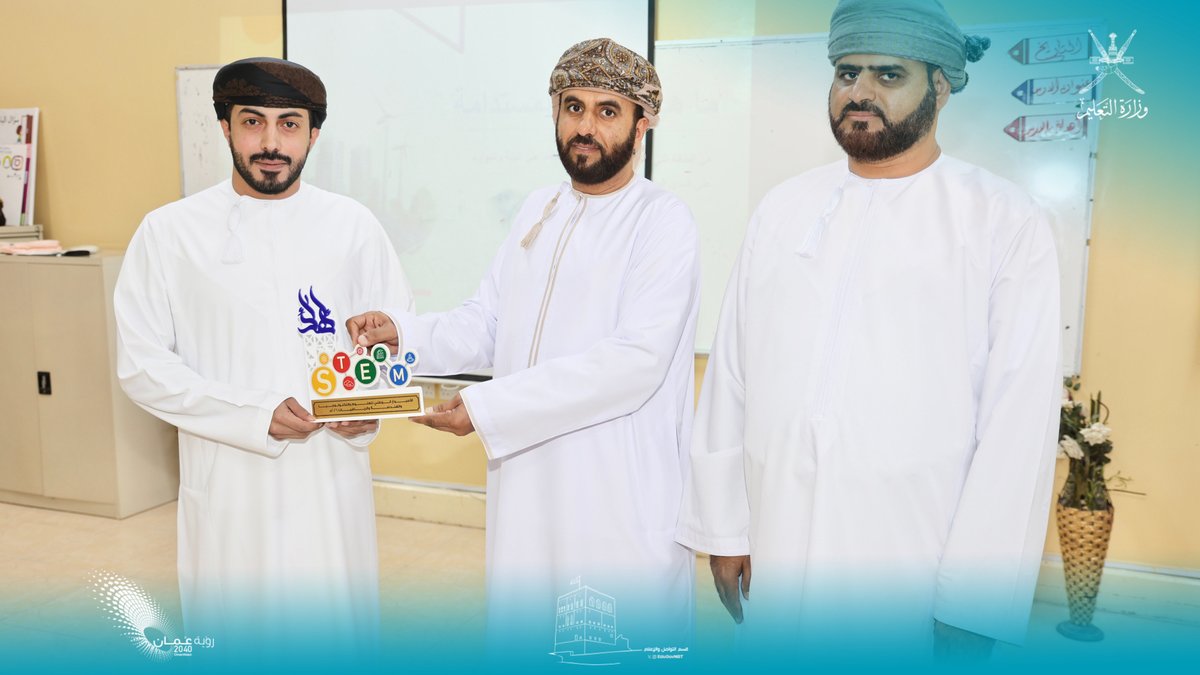 EduGovNBT's tweet photo. تواصل فعاليات أسبوع STEM بـ #تعليمية_شمال_الباطنة، عبر حزمةٍ من الورش التعليمية الهادفة التي ركّزت على تنمية مهارات الطلبة في مجالات العلوم والتكنولوجيا والهندسة والرياضيات، وتعزيز وعيهم بالقضايا البيئية المعاصرة، 
حيث نُفّذ بمدرسة خديجة الكبرى للبنات الصفوف (5-9)ورشة الطاقة المستدامة بالتعاون مع جامعة التكنولوجيا والعلوم التطبيقية بشناص، وورشة أخرى في أساسيات الروبوت التعليمي، وورشة ثالثة حول البلاستيك  وأثره في صحة الفرد والبيئة بالتعاون مع هيئة البيئة؛ بما يثري الفهم التطبيقي لدى الطلبة، وينمّي جوانب التفكير العلمي لديهم.
#STEM2026
#فعاليات_تعليمية_شمال_الباطنة 
#تعلم_مستدام
