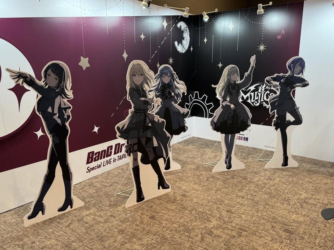 シュラ tweet media