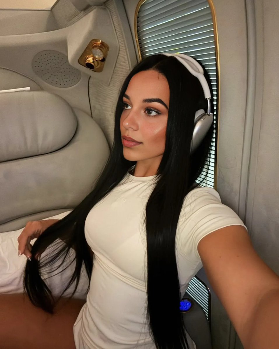 CatFish Goddess Daphne (Parody) tweet media