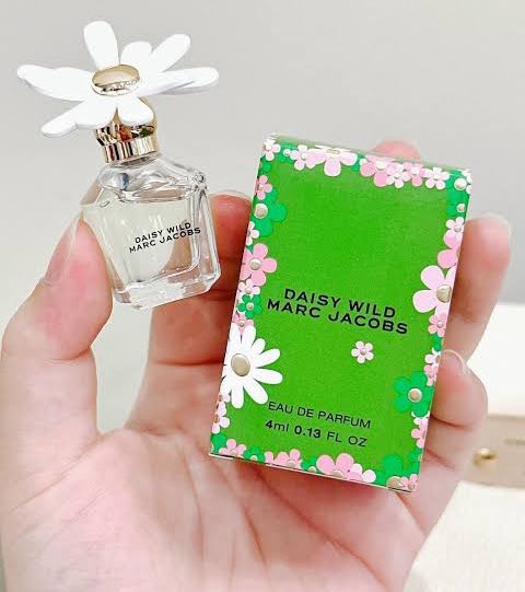 moddustore's tweet image. #moddustoreพร้อมส่ง
MARC JACOBS 〰️ Women's Daisy Wild💐🍃** edp 4 ml ** ใหม่  2024 

กลิ่นใหม่ล่าสุด หอมหวานใส สดชื่น
เจ้าหญิงแฟรี่  ทุ่งดอกไม้

✖️ลดเหลือ 320- ✖️ 

⚡️มี 30