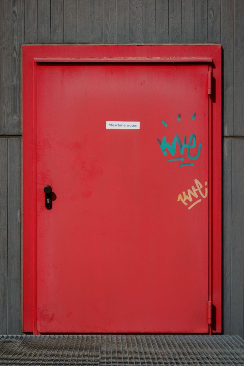 Stef2Ulm's tweet photo. #7Fotos - #RedDoor (1) https://t.co/hzmeA1NsJO