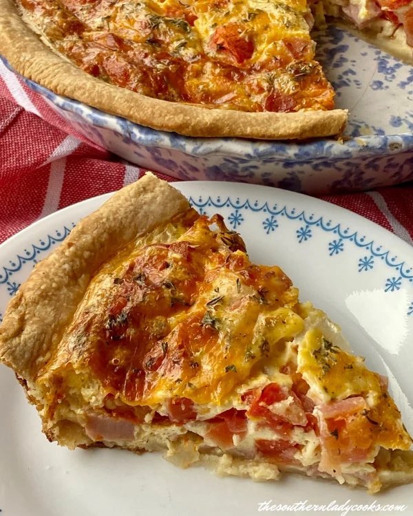 SouthLadyCooks's tweet image. Recipe➡️ thesouthernladycooks.com/ham-cheese-and…
This ham and cheese quiche is great for breakfast, brunch, lunch or dinner and so easy to make. #quicherecipes