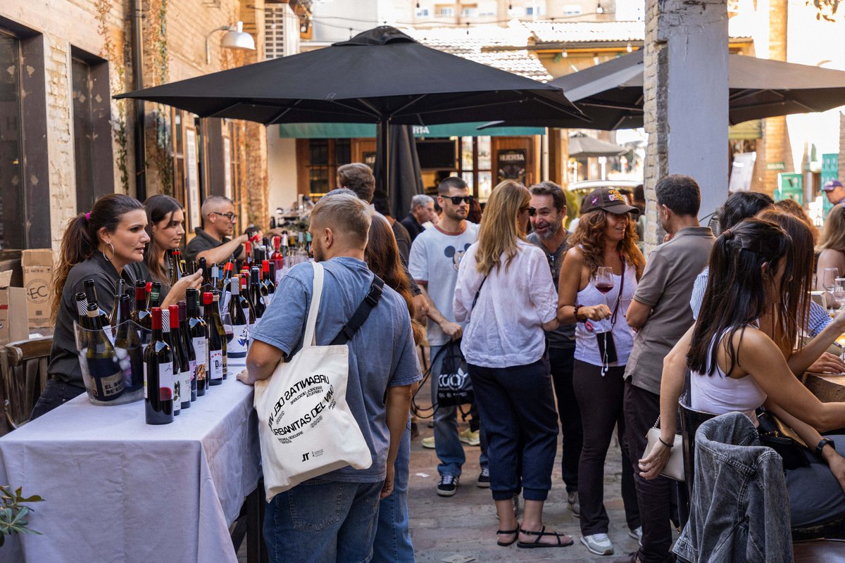 AgroNewsCV's tweet photo. URbanitas del Vino regresa a Valencia con su segunda edición para acercar los vinos de la @DOUtielRequena 

https://t.co/Jbc2tg5jrx https://t.co/EwgWzdMOIC