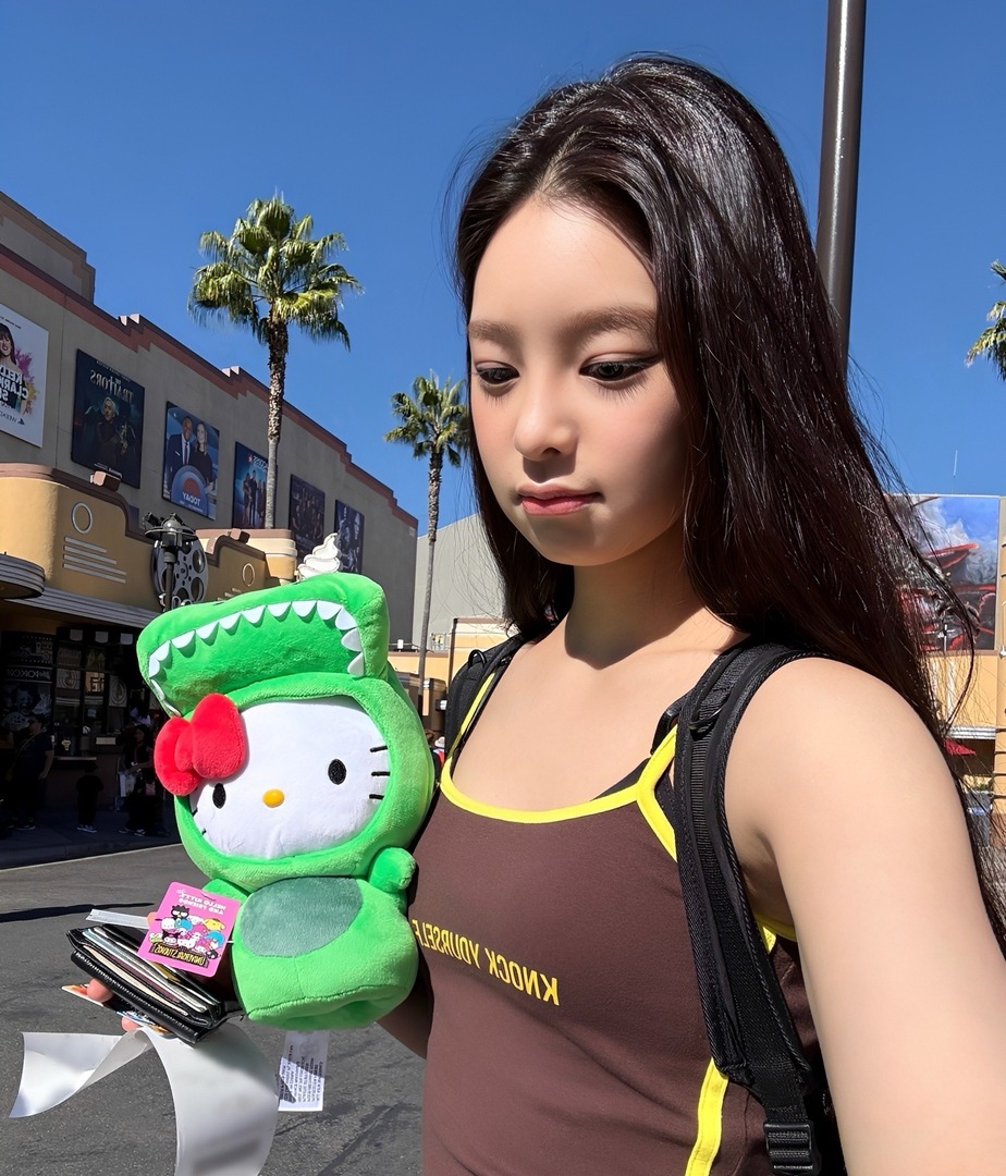 USE ' HEY / ✉️ ' - ENGLISH ONLY tweet media