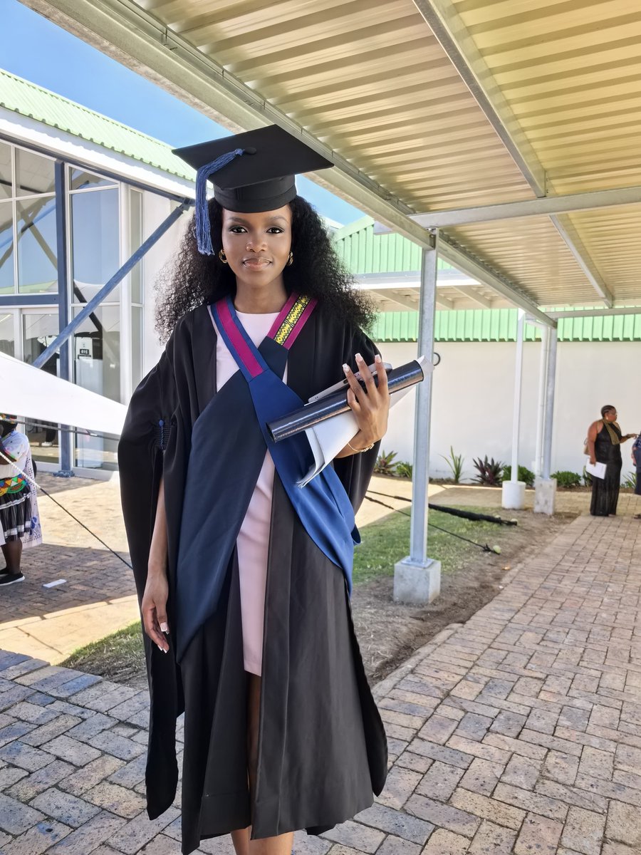 Mandela Uni Alumni tweet media