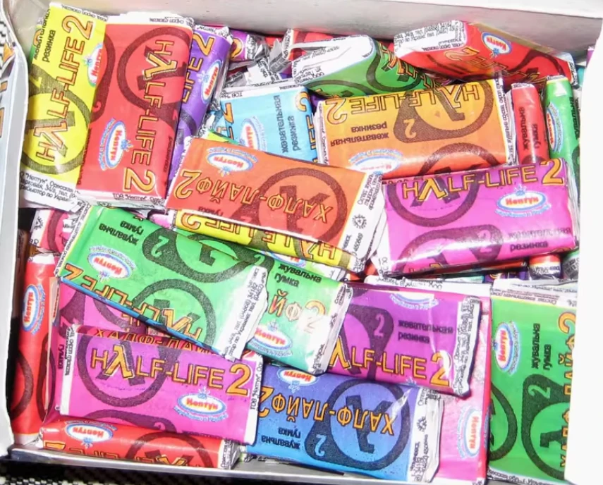 SurrealMediaFacts tweet media