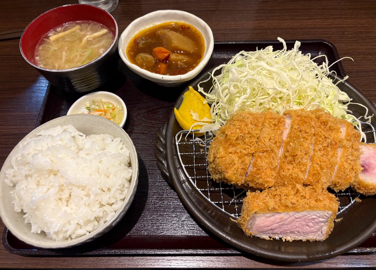 奈倉　ちはや tweet media