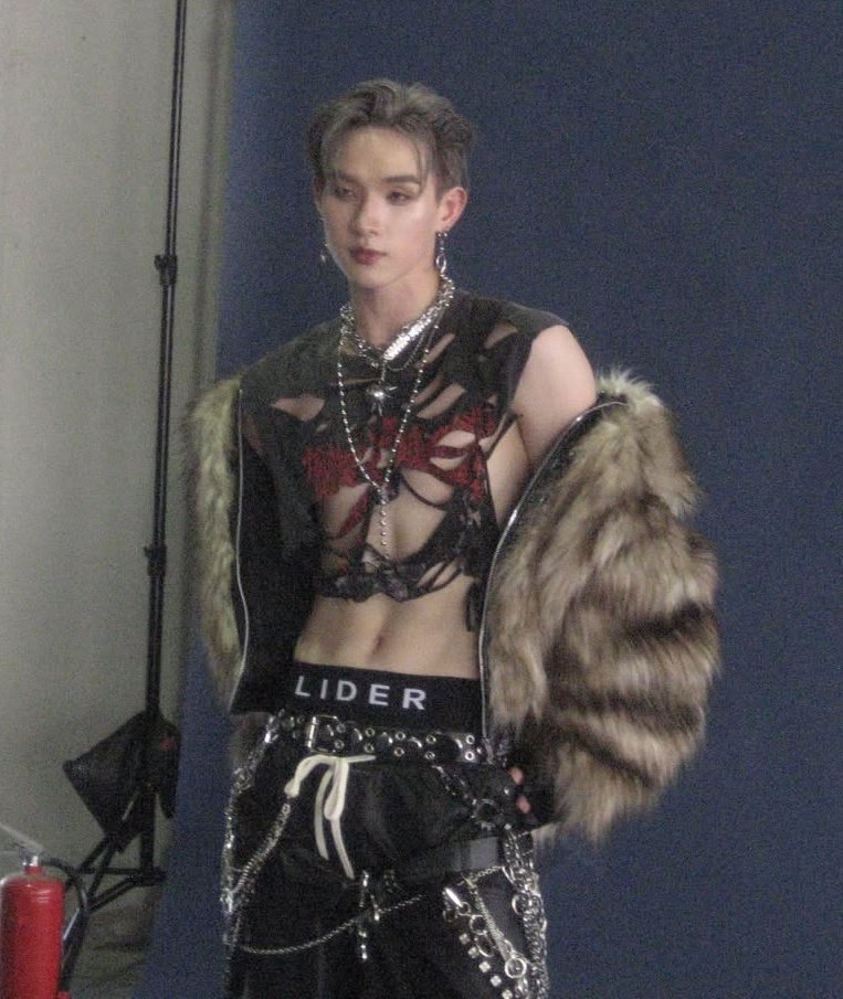 hakuna matata ♡ *อยู่ในโหมดไถนา24ชม.* tweet media