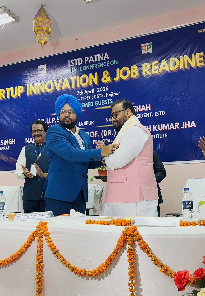 ajaysinghhindus's tweet photo. ISTD Patna Chapter द्वारा CIPET, हाजीपुर में Annual Conference on Startup #Innovation &amp; Job Readiness मे &amp; Capability around #Startups &amp; Innovation विषय पर अपने विचार साझा किया
युवा प्रतिभाओं के उज्ज्वल भविष्य और नवाचार की दिशा में आगे बढ़ने की ऊर्जा देखना अत्यंत प्रेरणादायक रहा https://t.co/ZUQm18nKN4