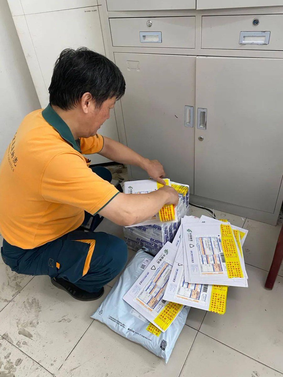 adamatala7's tweet image. Unboxed my package u0026 wow—these custom stickers are chef’s kiss! Perfect for my laptop + water bottle  #UnboxingJoy #StickerLove