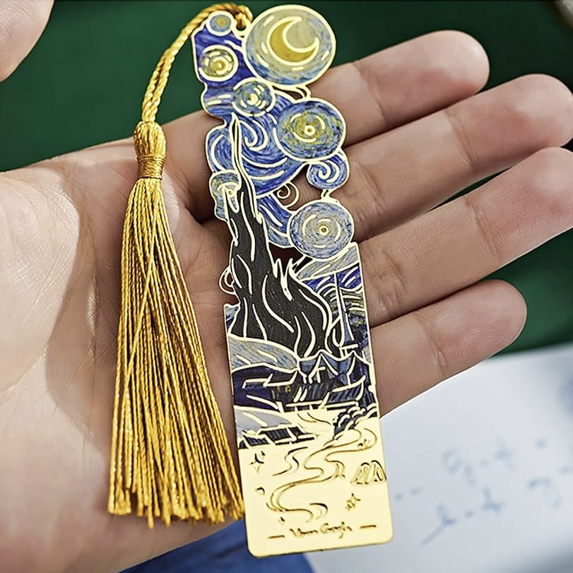 yoshikiotoku's tweet image. ウ、ウソみたいだろ？
本に挟まったこれ…
手のひらが、秒でルーブルなんだぜ→