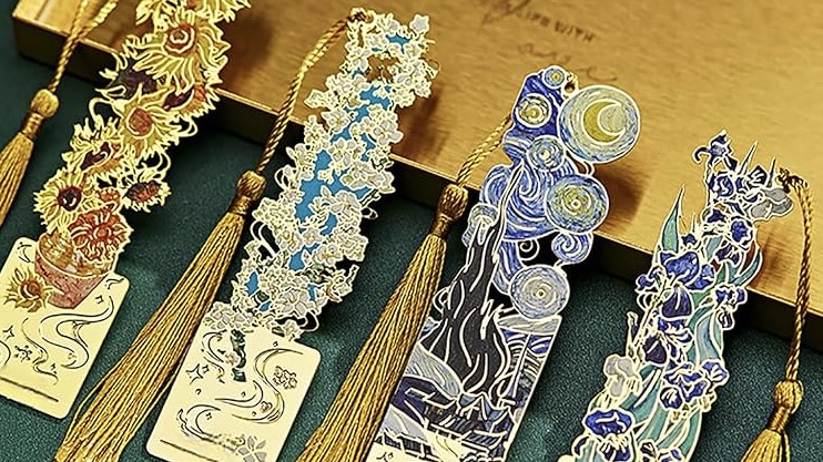 yoshikiotoku's tweet image. ウ、ウソみたいだろ？
本に挟まったこれ…
手のひらが、秒でルーブルなんだぜ→