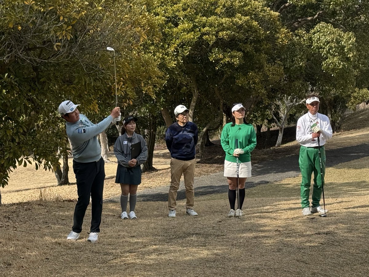 Noburo_Harada's tweet photo. 原田伸郎のめざせパーゴルフⅢ
39年目です👏
徳原恵梨ちゃんがお休みの間
アシスタントは出世凪沙ちゃんが務めてくれます💕
毎週火曜日23時から放送です
（サンテレビ）
#弓削淳詩プロ
#松原由美プロ https://t.co/wpe51Ln3kp