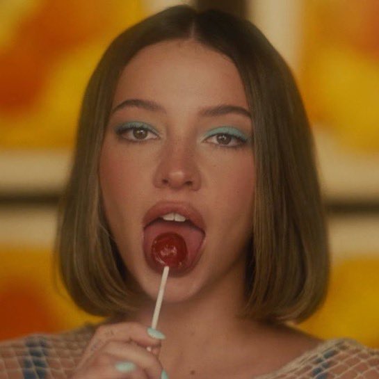 quinn ۶ৎ tweet media