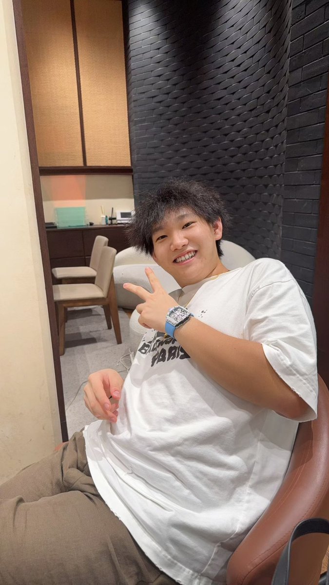 豪弟一万钱 tweet media