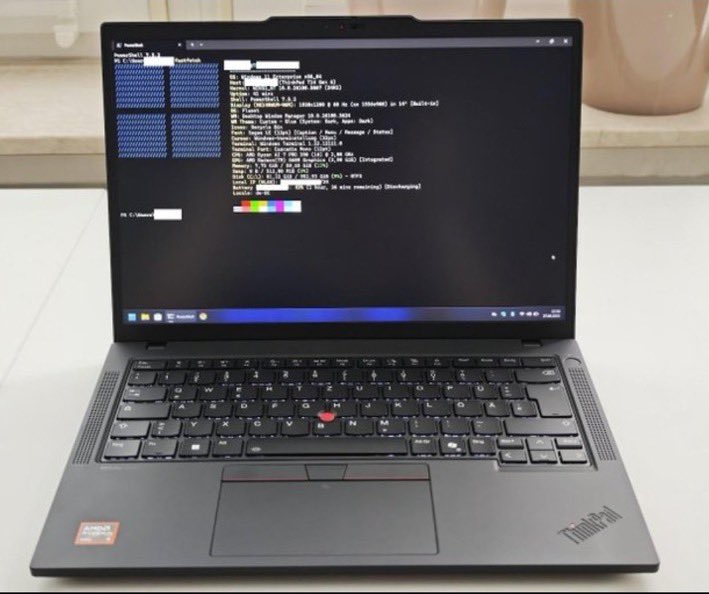 r0ktech's tweet image. As a developer, which one do you prefer?

MacBook            or            Thinkpad