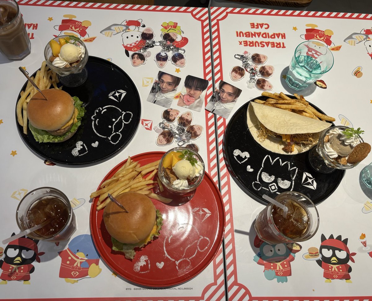 hello_ask0716's tweet photo. 先週末のアジェ会💙❤️
はぴだんぶいカフェ、ポップアップ、プチお花見も出来て楽しかった𓂃𓂂ꕤ*.ﾟ https://t.co/tctZsqM2g1
