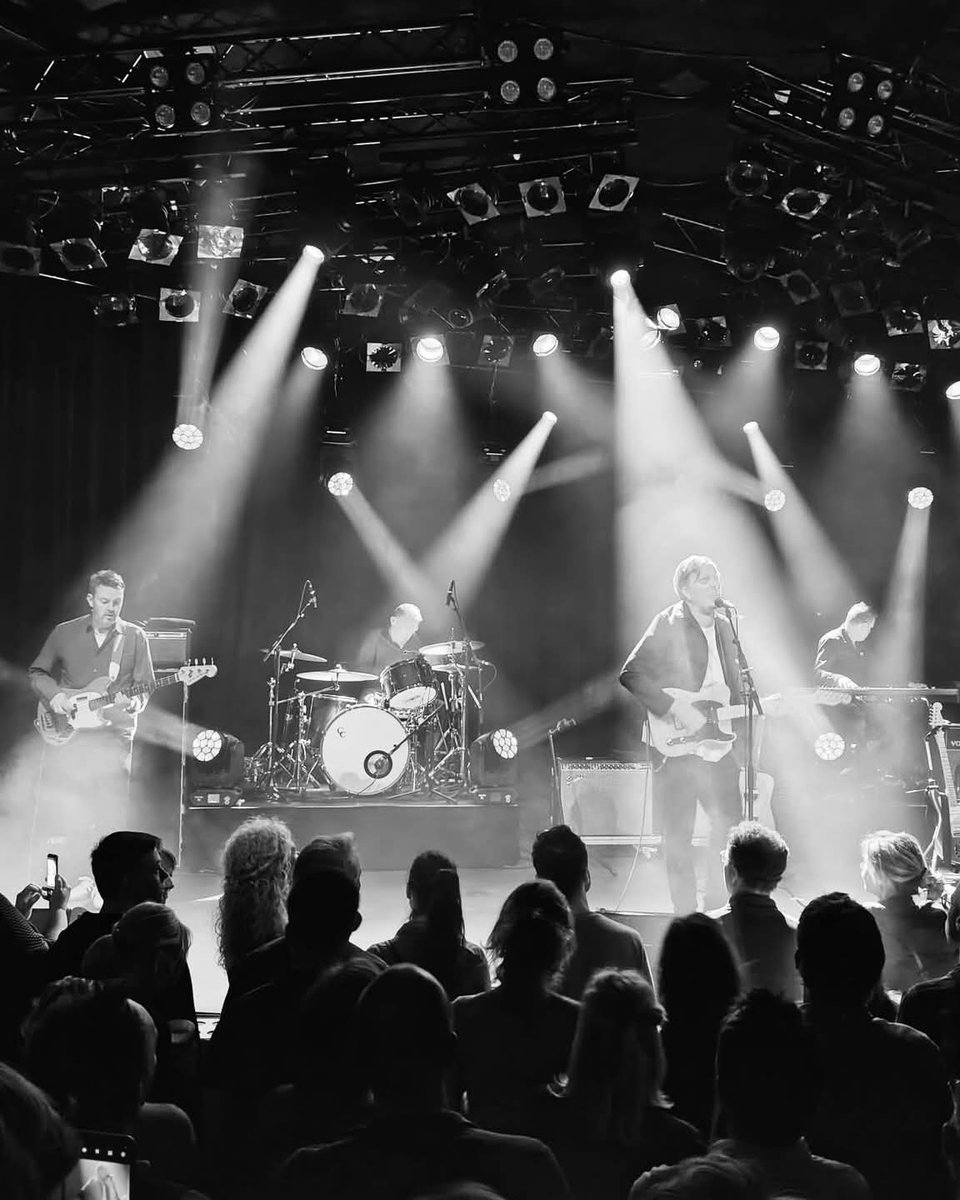 MolenaarPs's tweet photo. Starsailor @ Mezz Breda. https://t.co/4TLWRY0r4H