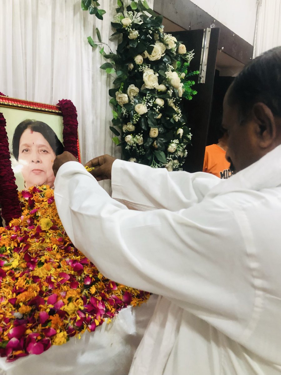 ShabbirMLAbrh's tweet photo. अपनों के साथ। 

-शब्बीर अ० वाल्मिकी [ पूर्व विधायक ]

@yadavakhilesh 
@samajwadiparty 
@dimpleyadav 
@shivpalsinghyad 
@MPDharmendraYdv 
@proframgopalya1 https://t.co/UUByJQx0v1