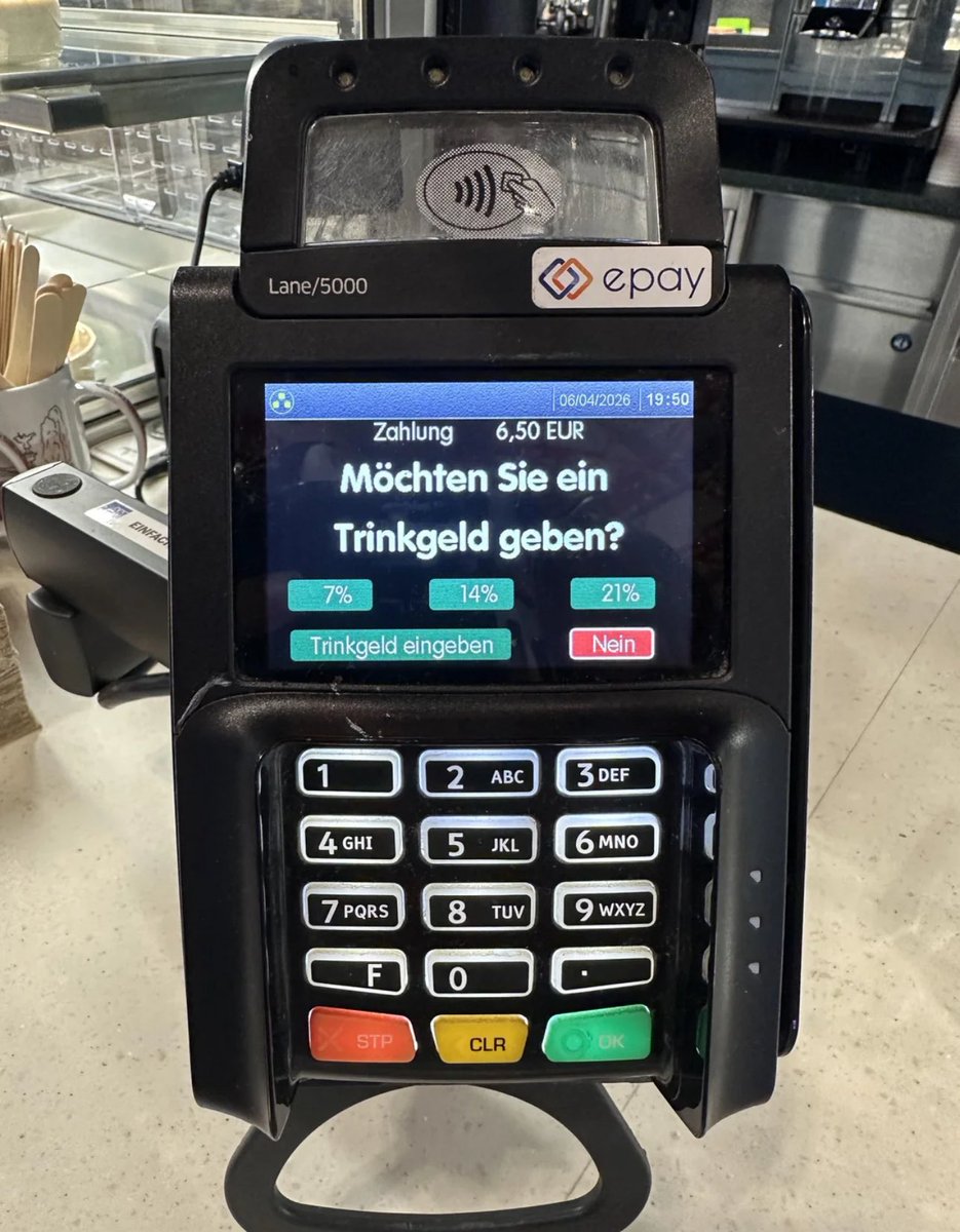 atchinator tweet media