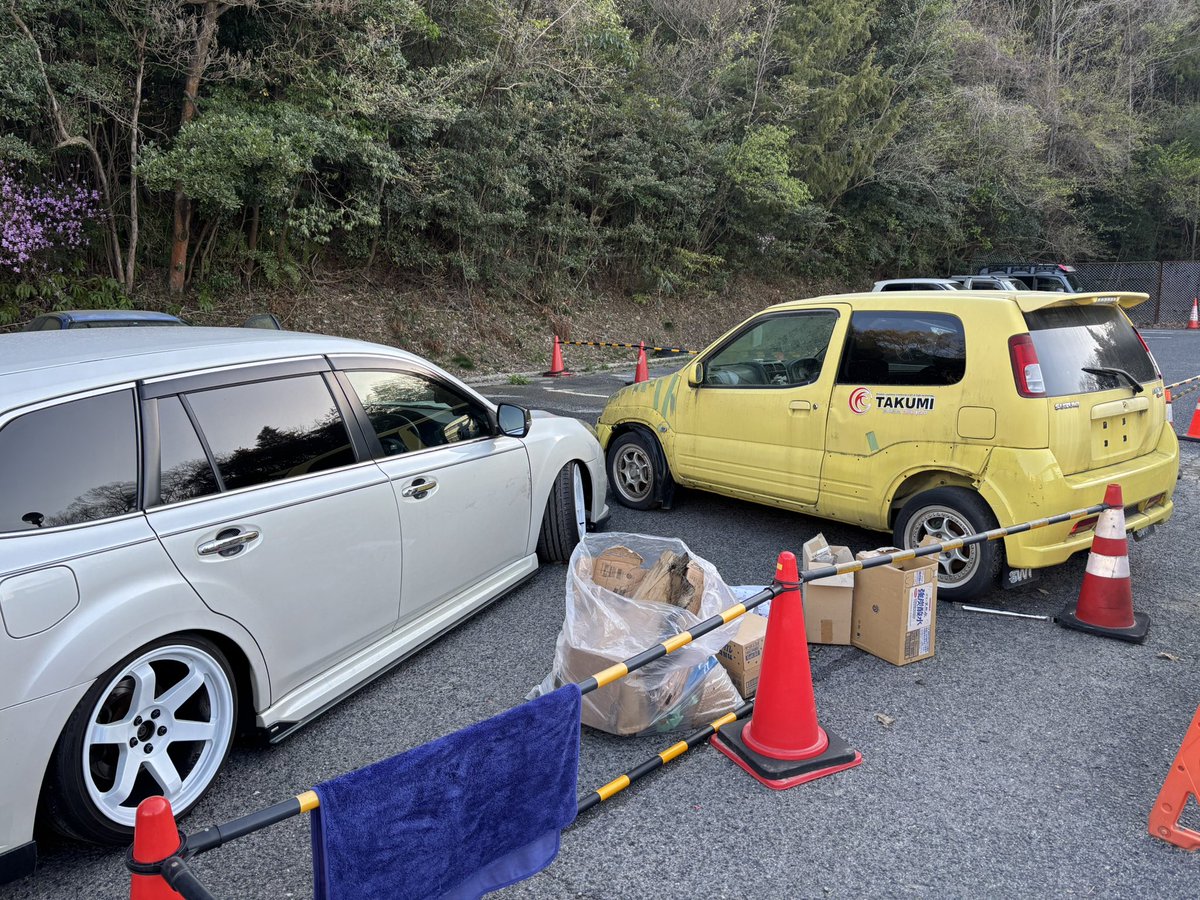 HSU507's tweet photo. こんにちは！

今日は学友会ガイダンスにて新入生への勧誘を行いました！
また、放置していた部車の81スイスポのエンジンを動かしました！

今年は81スイスポの復活を目標の一つに掲げて活動していくので、興味のある方はお気軽にガレージまで！ https://t.co/DdZt1JKtvE
