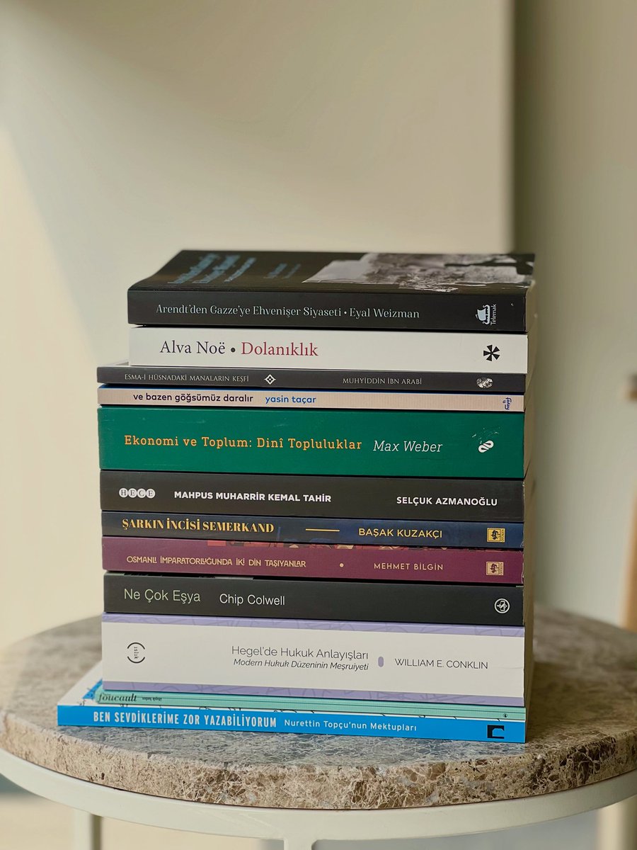 1727 Kitap Kafe tweet media