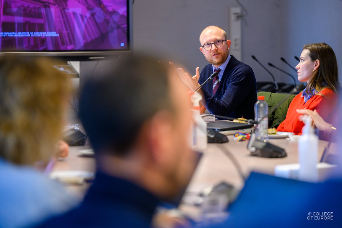 College of Europe tweet media