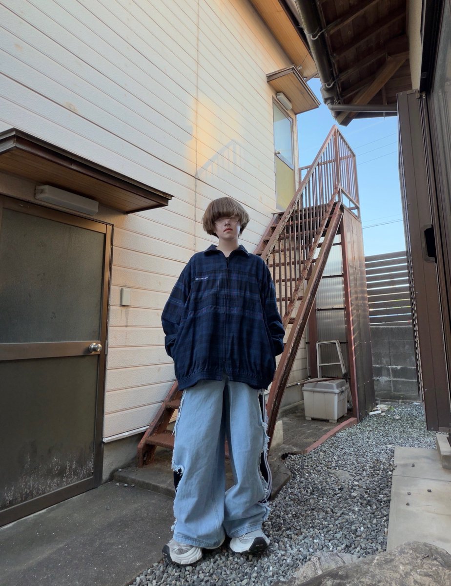 話題の新作adidasデニム