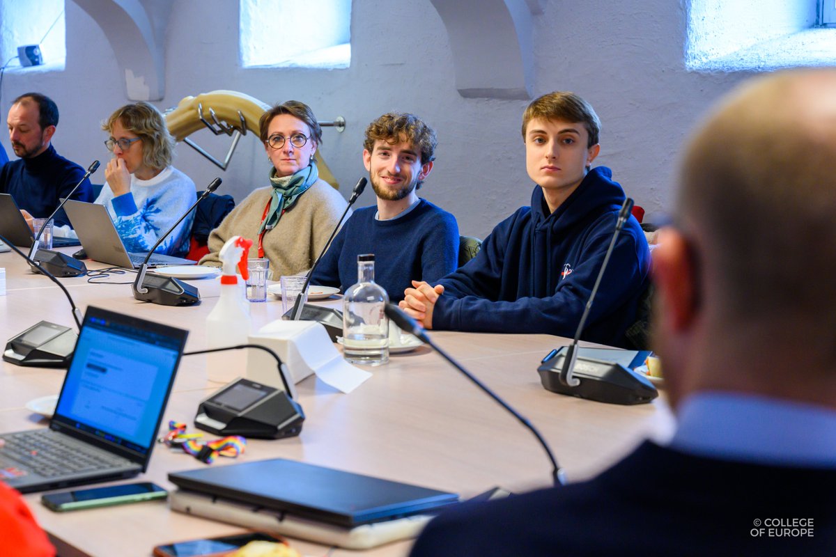 College of Europe tweet media