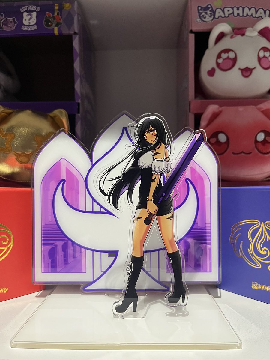 VEANORA 🔜 PIERCE THE VEIL tweet media