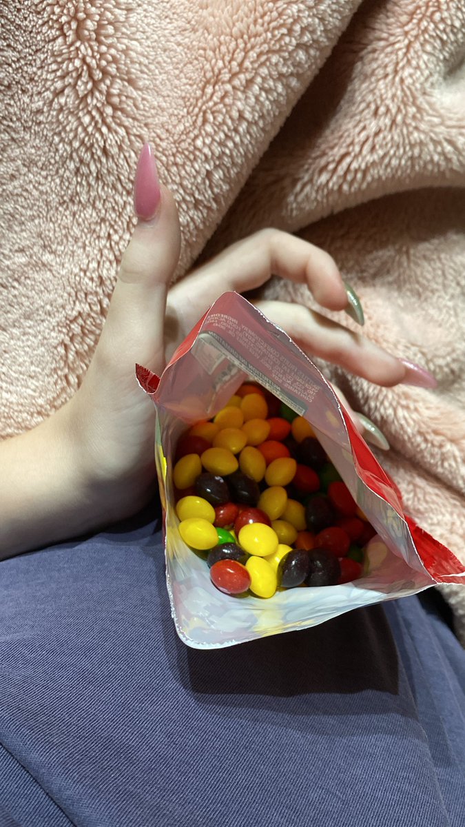 jess 🇵🇸 LILLY DAY!!! tweet media